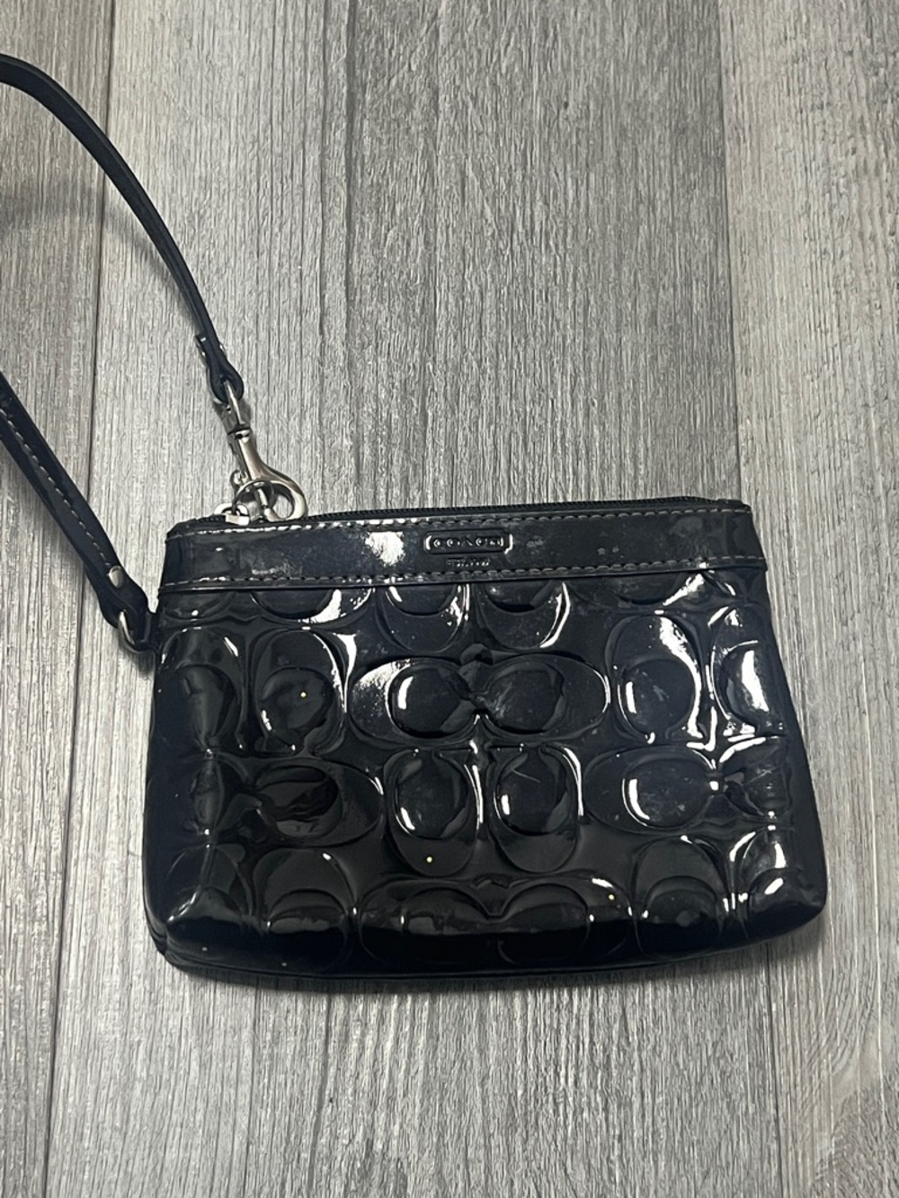 Coach Signature mid 2000’s Stitch Black Patent Leather Wristlet
